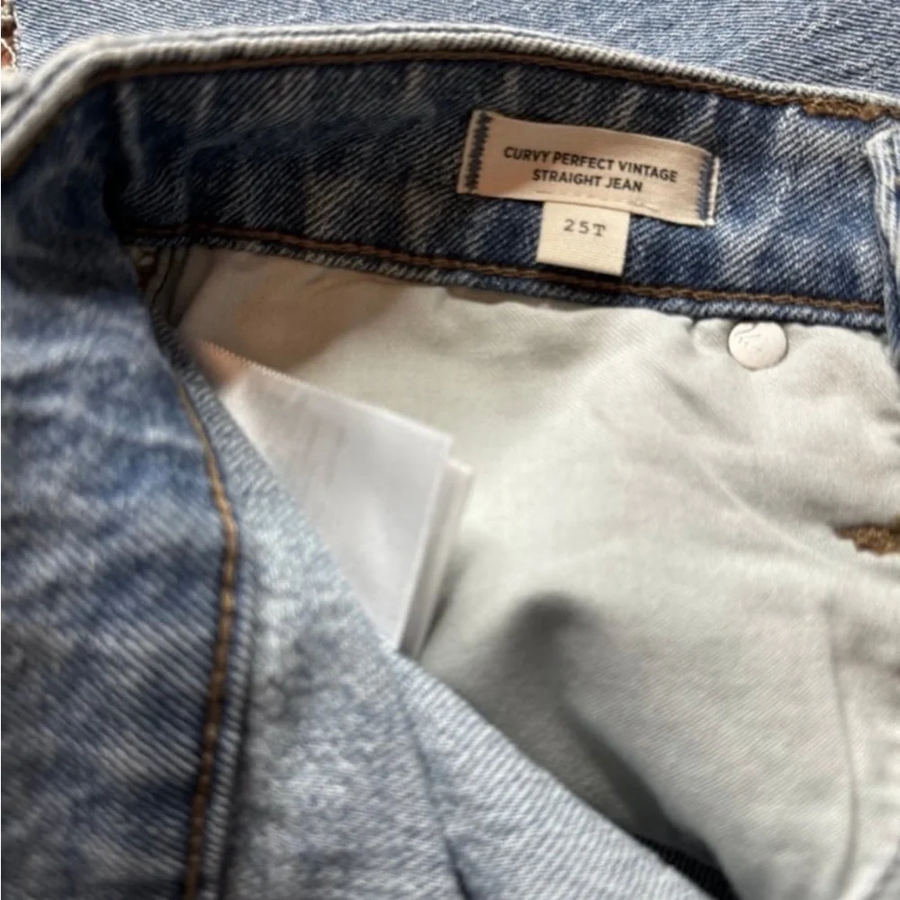 Madewell-Light Blue High-Rise Straight Leg Jeans - Women - Picture 3 of 5